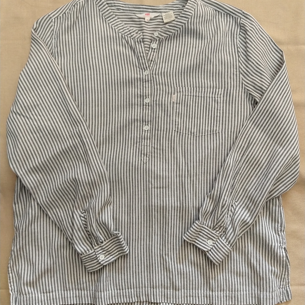 Levi's pinstripe long sleeve top